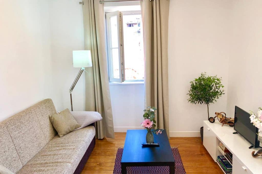 32 3 - Lisbon City Life Private Apartment, Bairro Alto Bagian luar foto